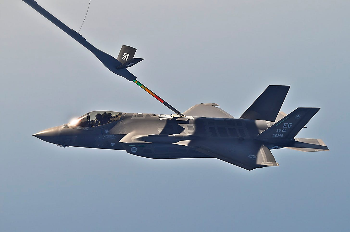 SNAFU!: F-35A aerial refueling pics.