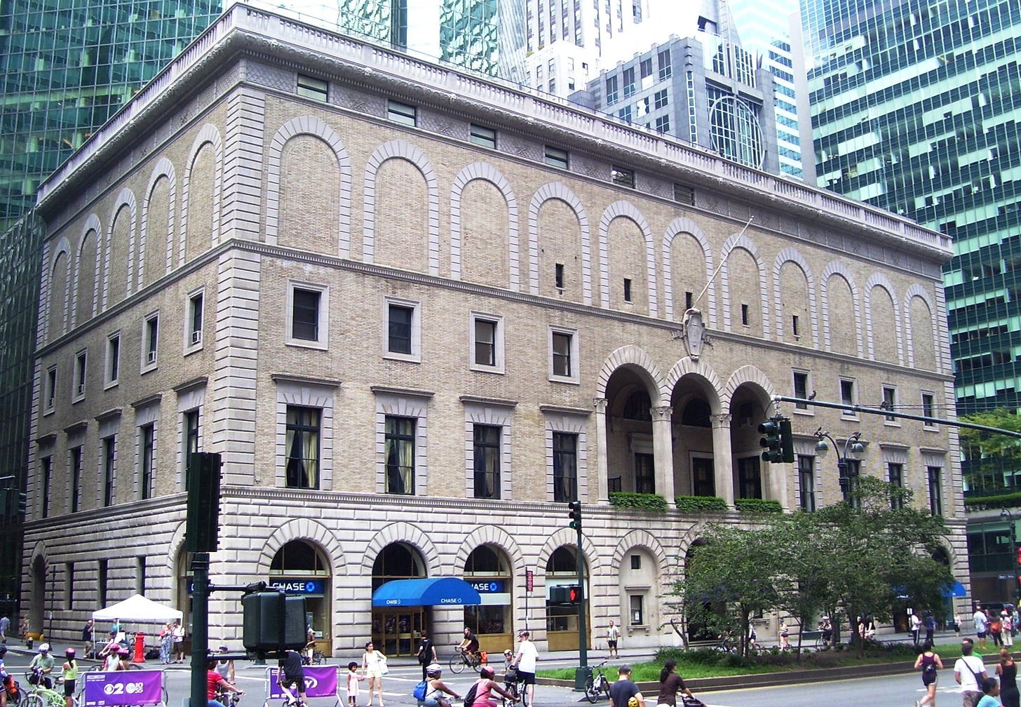 Racquet and Tennis Club - Wikipedia Racquet and Tennis Club - Wikipedia