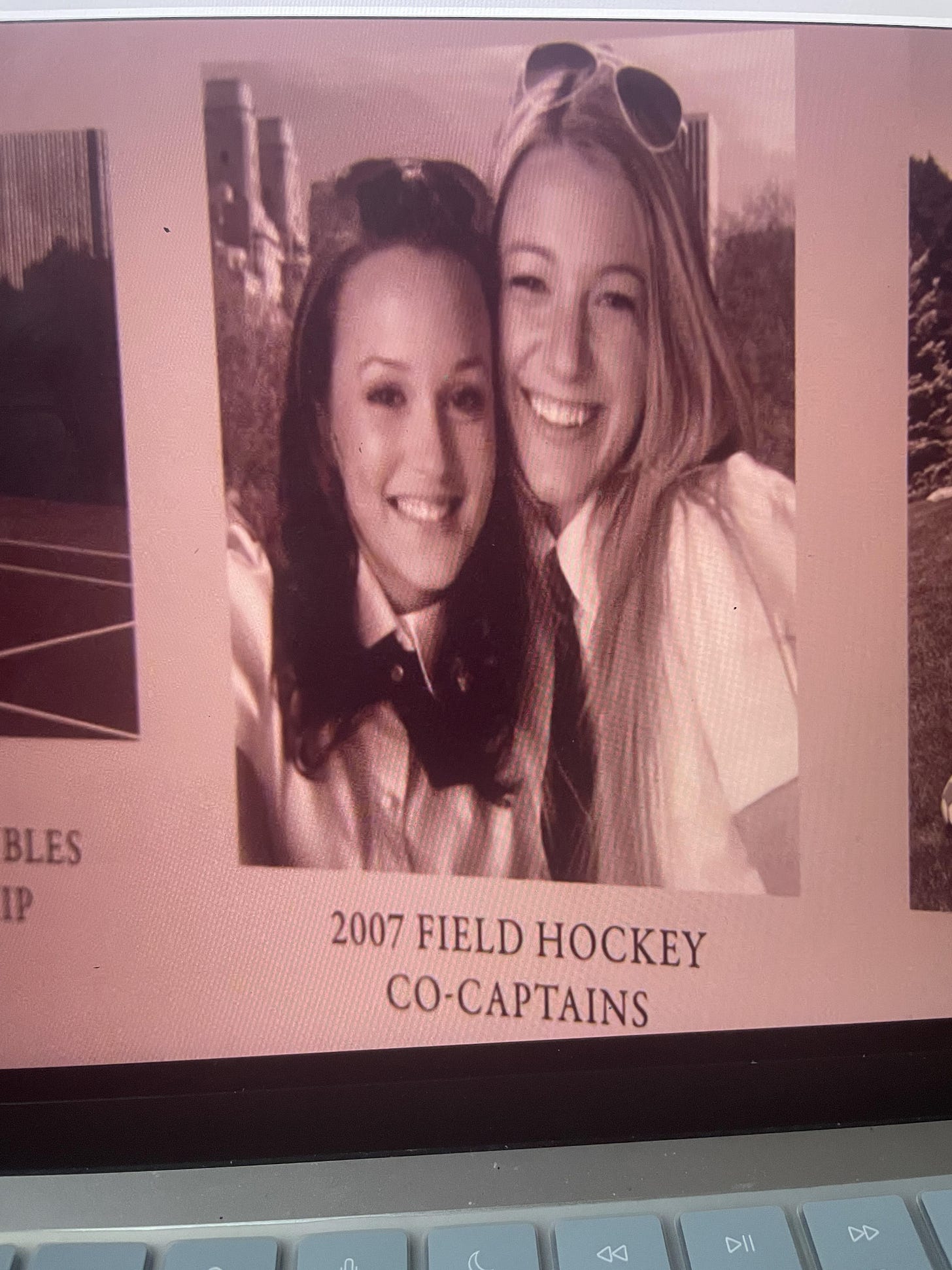 Blair and Serena were field hockey captains 😆 : r/GossipGirl Blair and Serena were field hockey captains 😆 : r/GossipGirl