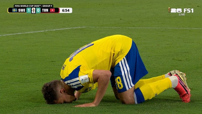 Yasin Ayari puts Sweden ahead with stunner from outside the box vs. Tunisia | 2026 FIFA World Cup™ Yasin Ayari puts Sweden ahead with stunner from outside the box vs. Tunisia | 2026 FIFA World Cup™