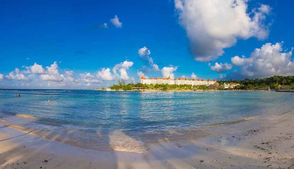 Runaway Bay: An In-Depth Profile