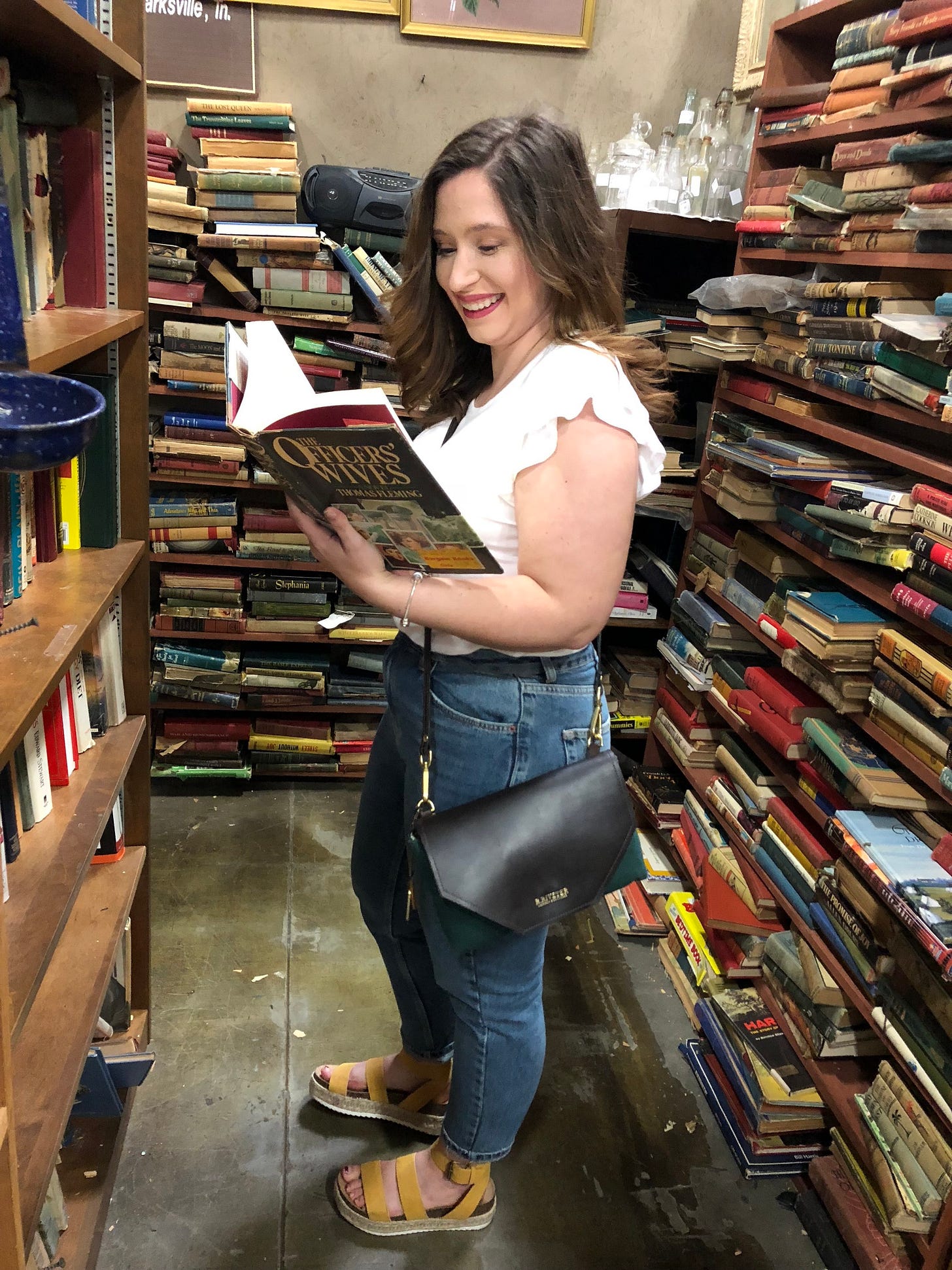 How to Wear Mom Jeans for Girl's with Curves, How to Style Mom Jeans, Mom Jeans for Curvy Girls, How to Style Mom Jeans when you Have Hips