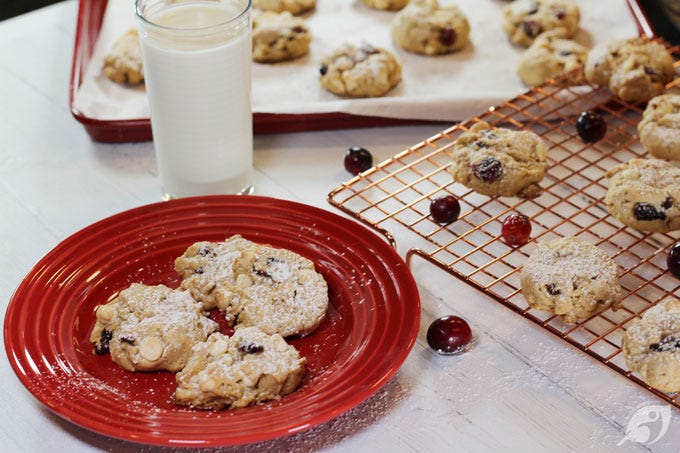 Steps 10-11 left to right. 10-Transfer and sprinkle. 11-Enjoy and store.