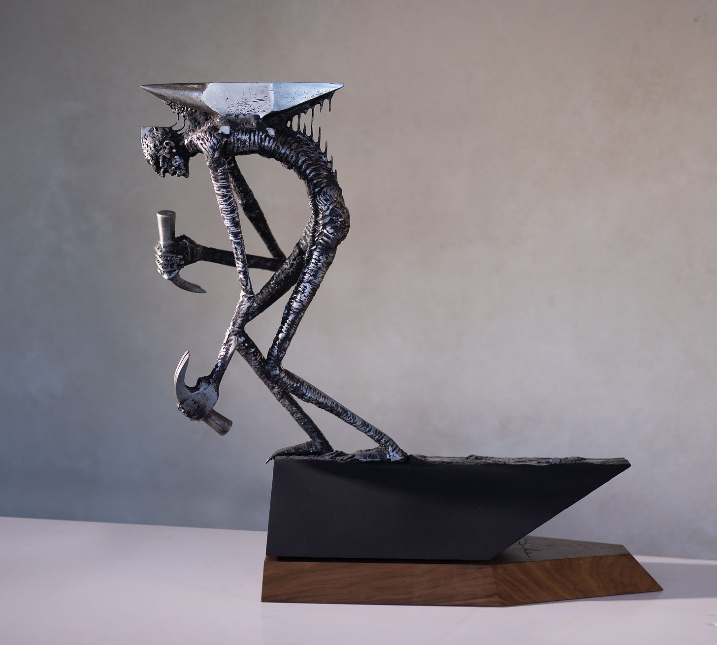 Nu este disponibilă nicio descriere pentru fotografie.