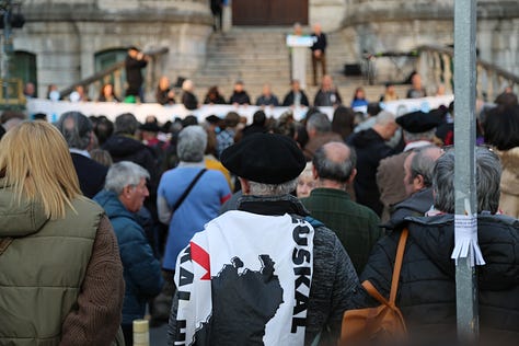 Miles de personas se manifestaron en el País Vasco en apoyo al pueblo palestino y en contra del genocidio. Más de 41.000 personas han sido asesinadas por el Estado de Israel.