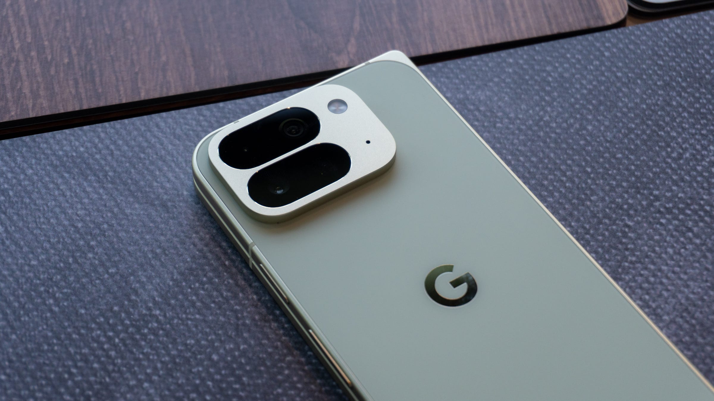 Google Pixel 10 Pro Fold colors: hands-on with Moonstone and Jade