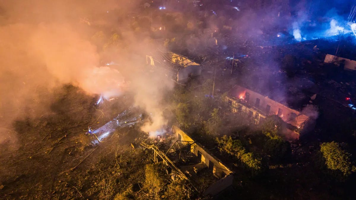 湖南省瀏陽一處名為「華盛煙花」爆竹工廠發生爆炸,造成至少26人死亡。(資料照,美聯社) 湖南省瀏陽一處名為「華盛煙花」爆竹工廠發生爆炸,造成至少26人死亡。(資料照,美聯社)