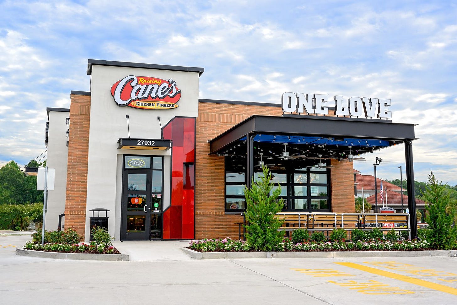 Raising Cane's Named one of the “BEST PLACES TO WORK” in the U.S. |  RestaurantNews.com