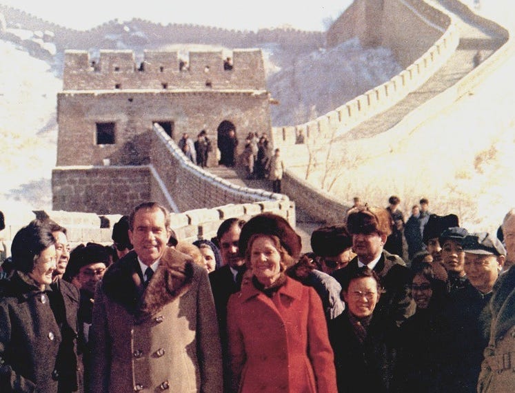 File:President and Mrs. Nixon visit the Great Wall of China.jpg - Wikimedia Commons File:President and Mrs. Nixon visit the Great Wall of China.jpg - Wikimedia Commons