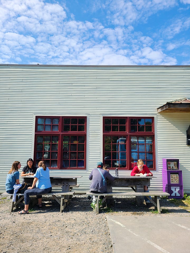 Hole Doughnuts exterior