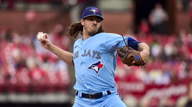 Danny Jansen, Kevin Gausman guide Jays past Cardinals
