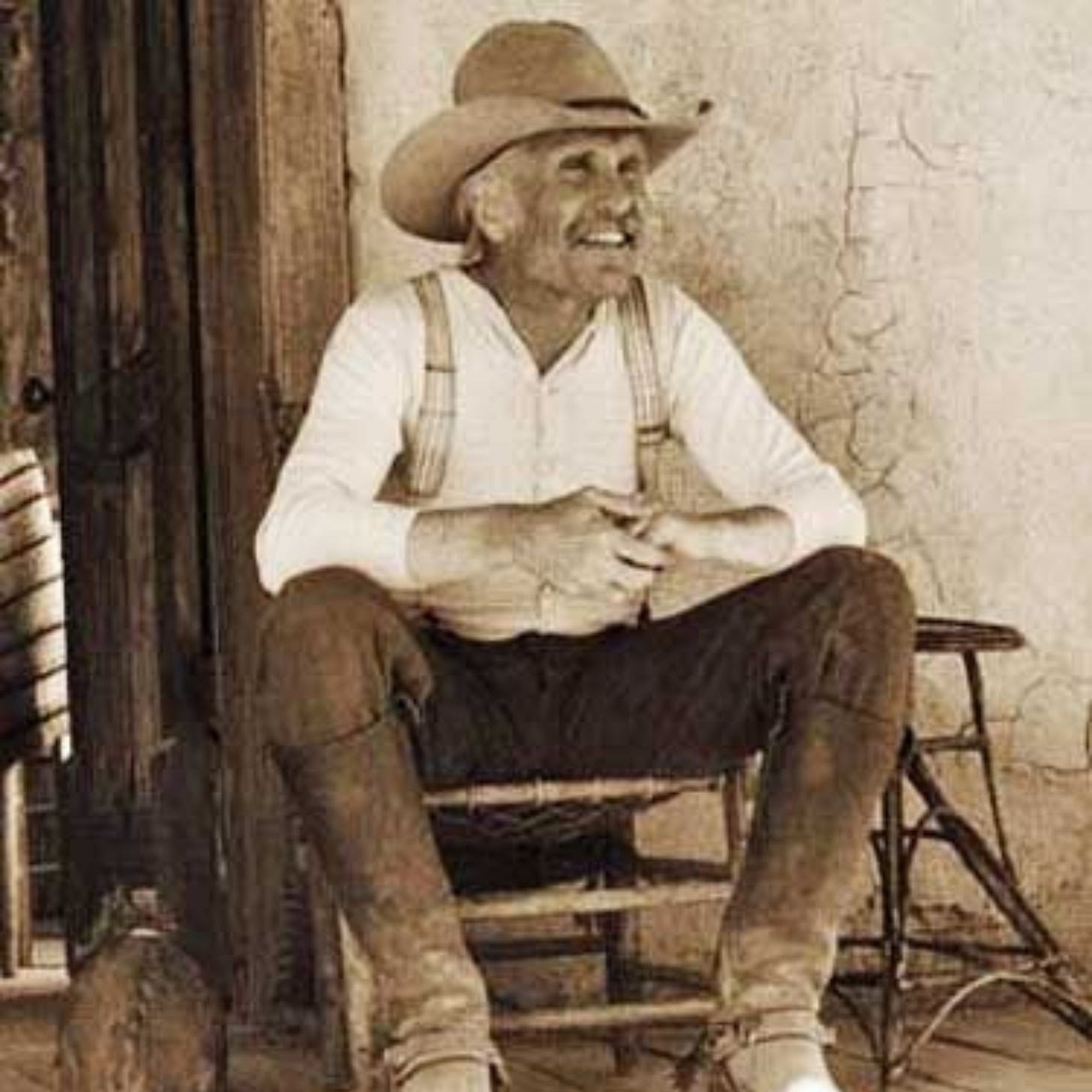 Photo of Robert Duvall as Augustus McCrae.