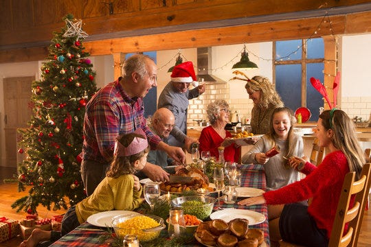 Family Christmas Dinner Images – Browse 88,622 Stock Photos ...