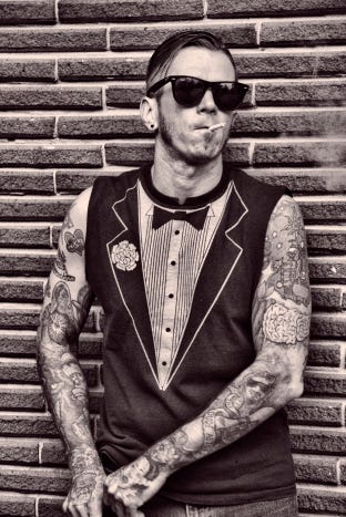 Author Interview: John Wayne Comunale | Zé Burns | Blog