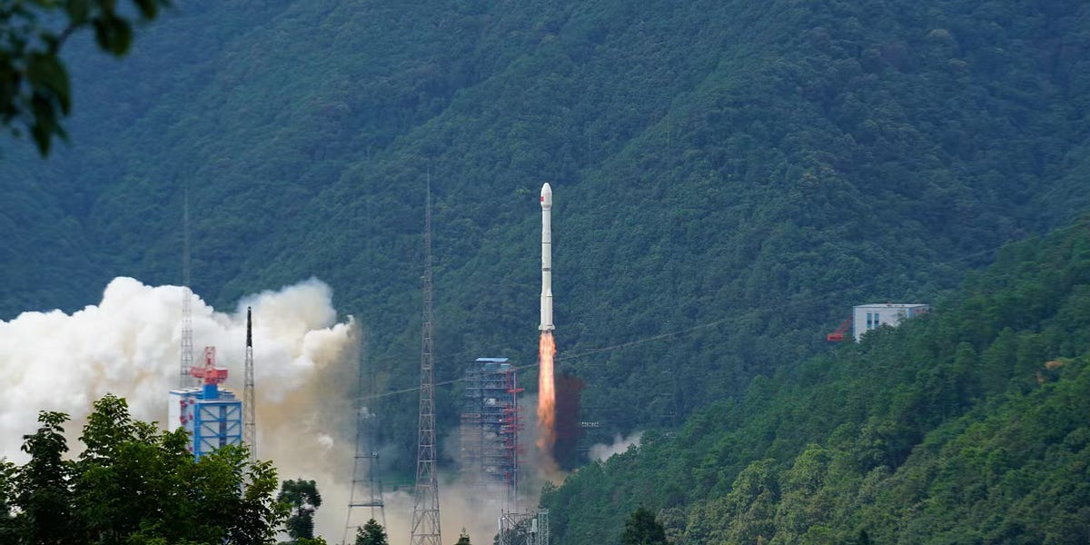 REN HANG 任航三月 MARCH New Test Satellite Launched From Xichang [Long March 3C/E/YZ-1]