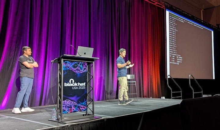 Hillai Ben-Sasson y Andrés Riancho, investigadores de Wiz. Foto: Juan Brodersen