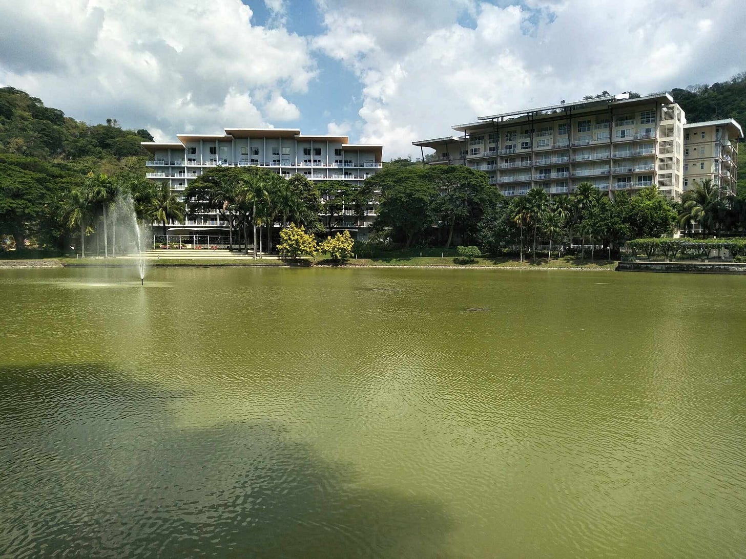 No description available.