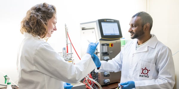 Dr-Rebecca-van-Dorsten-and-Dr-Kubendran-Naidoo-AGTRU-and-Wits-VIDA_600x300