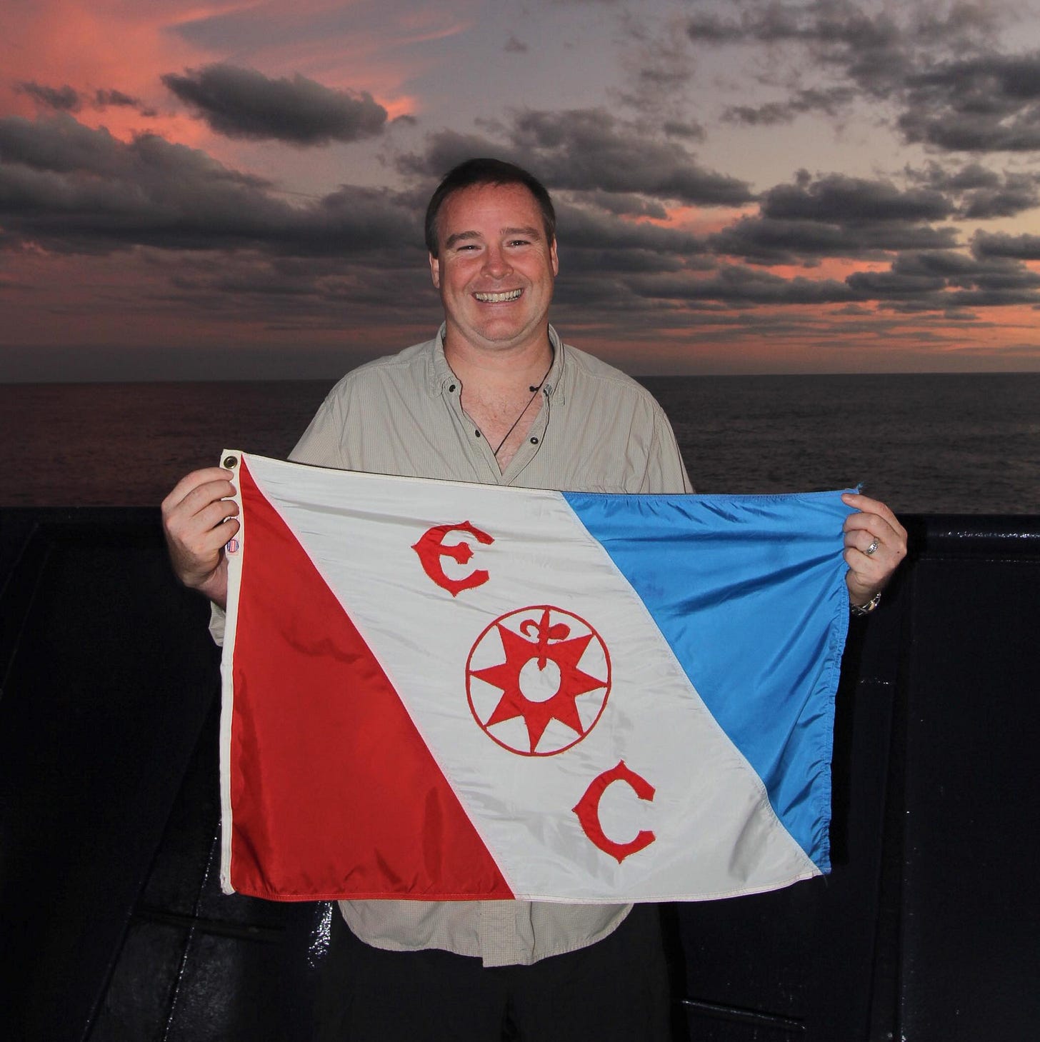 David with The Explorers Club Flag David with The Explorers Club Flag