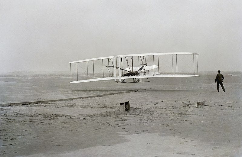 Primer vuelo de la historia gracias los hermanos Wright en 1903