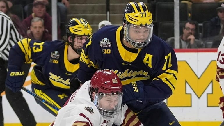 Isles look local in signing Warren - Newsday Isles look local in signing Warren - Newsday