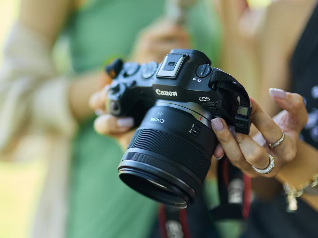 Canon RF 45mm F1.2 STM Canon RF 45mm F1.2 STM