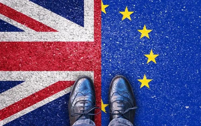 Everywhere, Somewhere and Nowhere