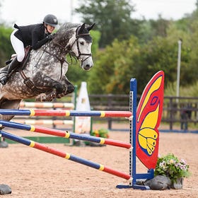 Amy takes 1.30m honours at The Meadows