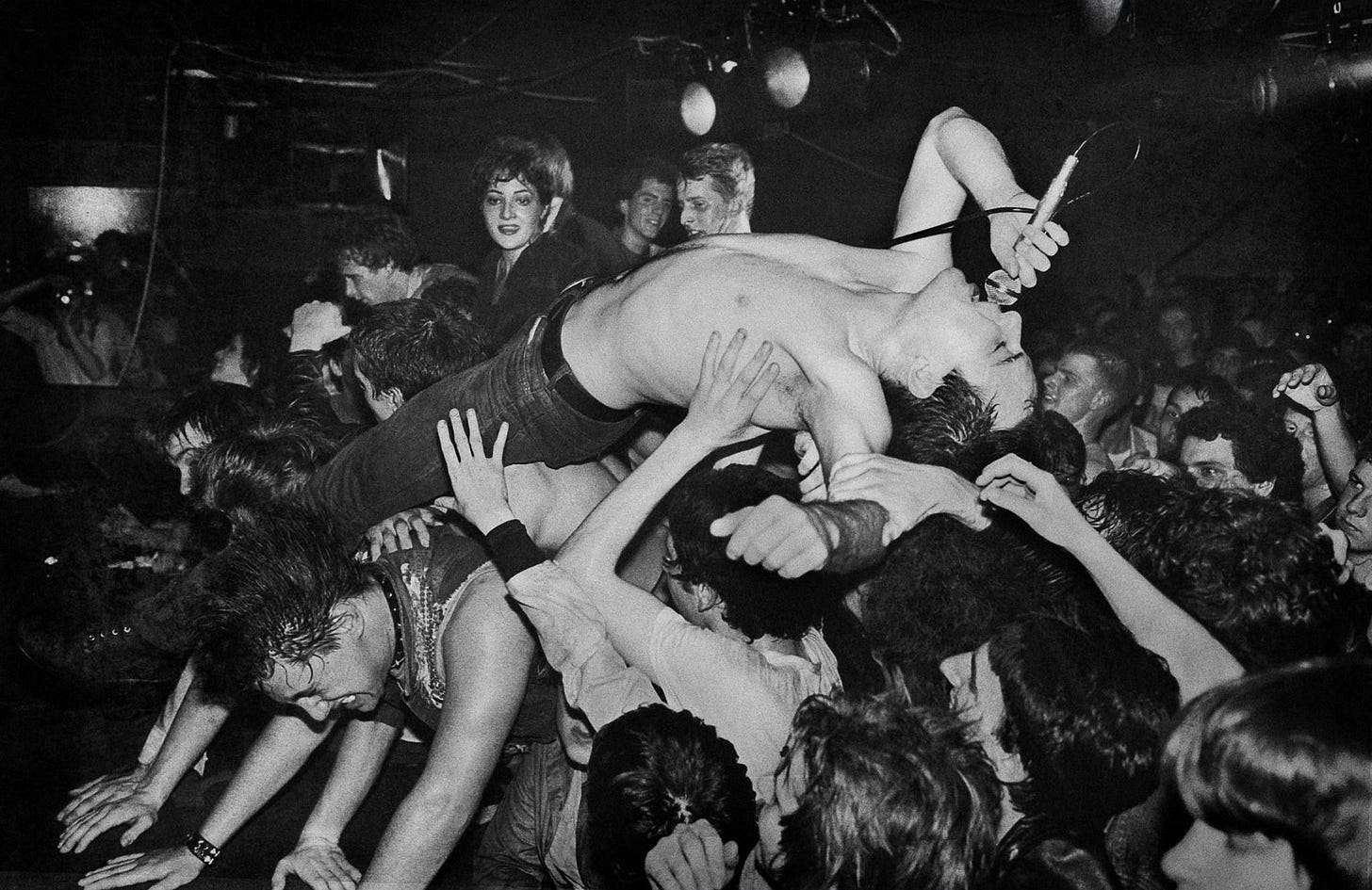 Foto dei concerti punk degli anni '70 e '80