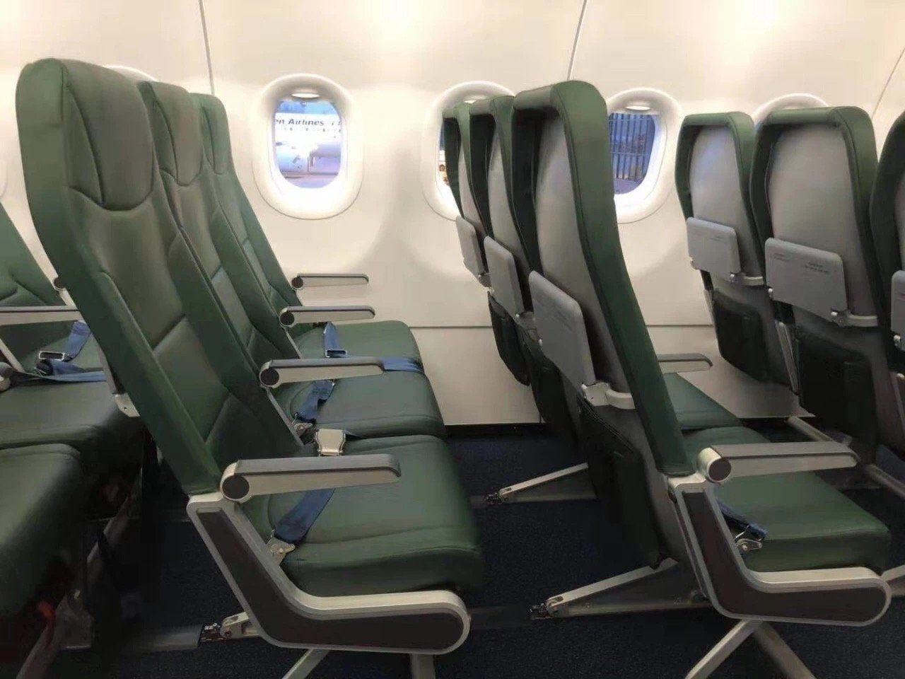 Spring Airlines cabin equipped with Acro Series 3 slimline seats