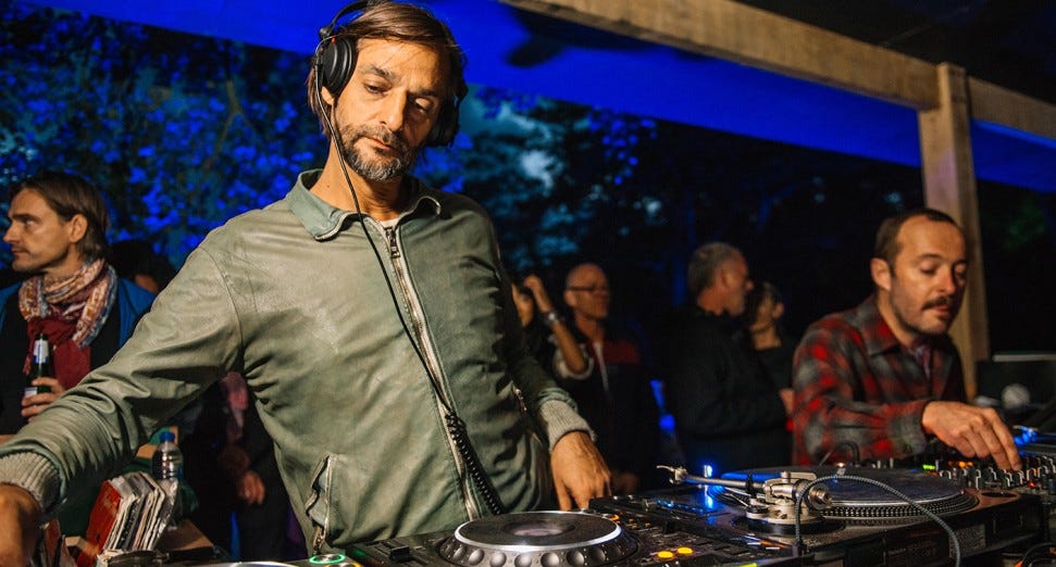 Ricardo Villalobos collides with fabric for his first date of 2020 ... Ricardo Villalobos collides with fabric for his first date of 2020 ...