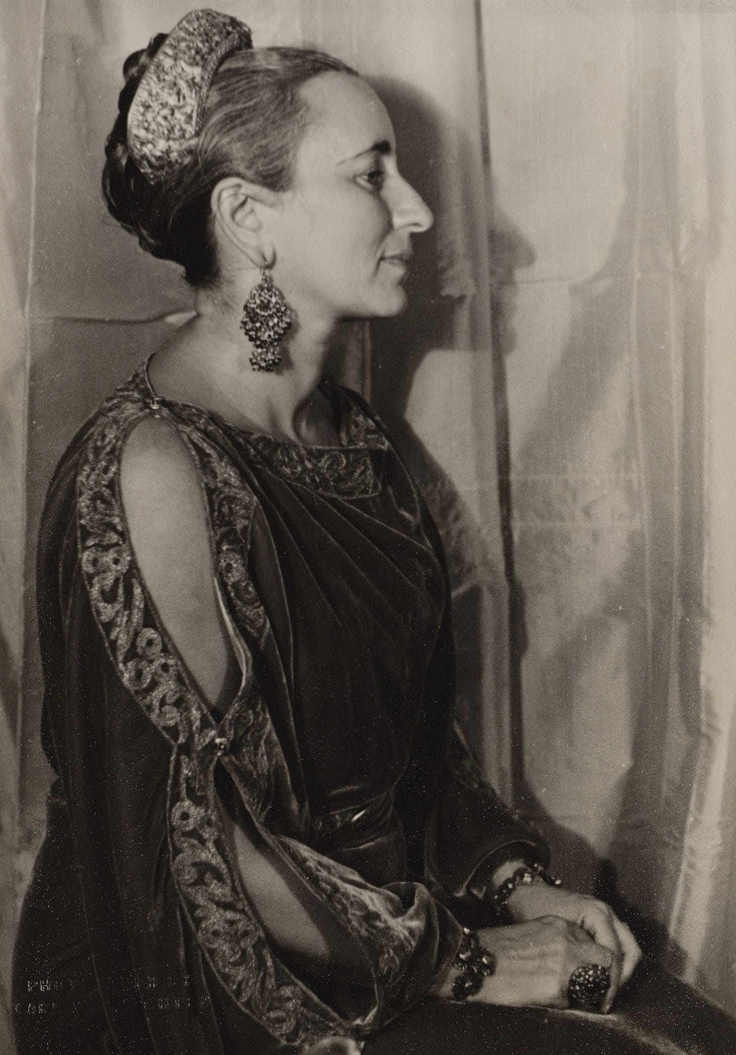 profile portrait of Bernardine dressed sumptuously, almost like a queen profile portrait of Bernardine dressed sumptuously, almost like a queen