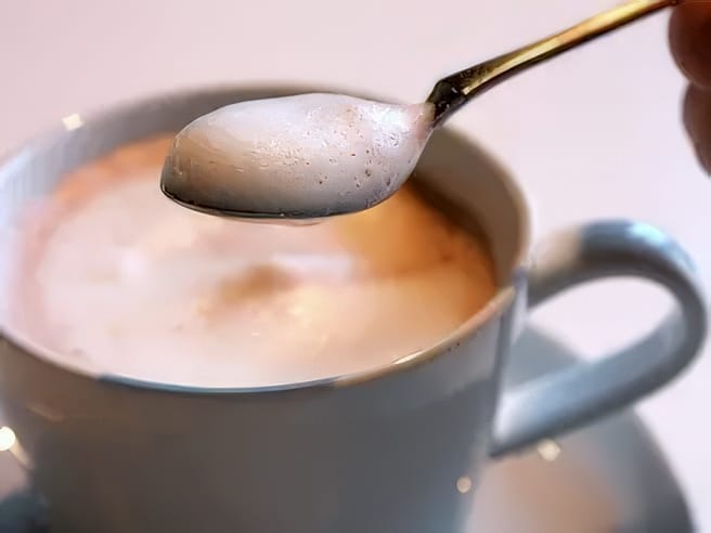 Tom's Swiss Café