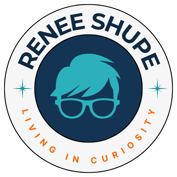 Living in Curiosity logo