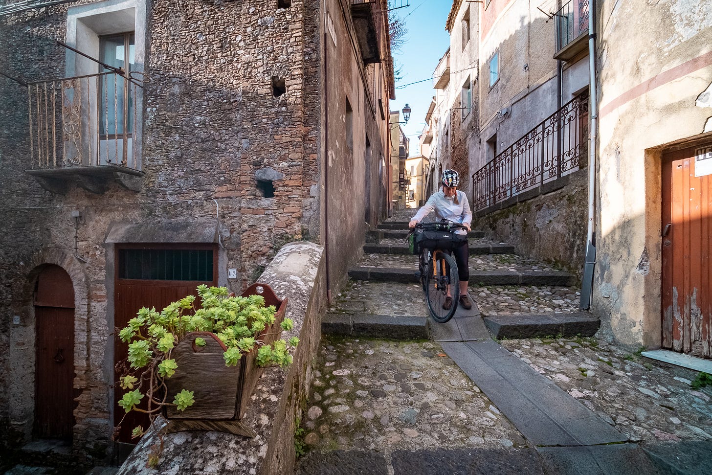𝗖𝗮𝗿𝘁𝗼𝗹𝗶𝗻𝗲 𝗱𝗮𝗹𝗹𝗮 𝗖𝗶𝗰𝗹𝗼𝘃𝗶𝗮 - © Ciclovia dei Parchi via Facebook