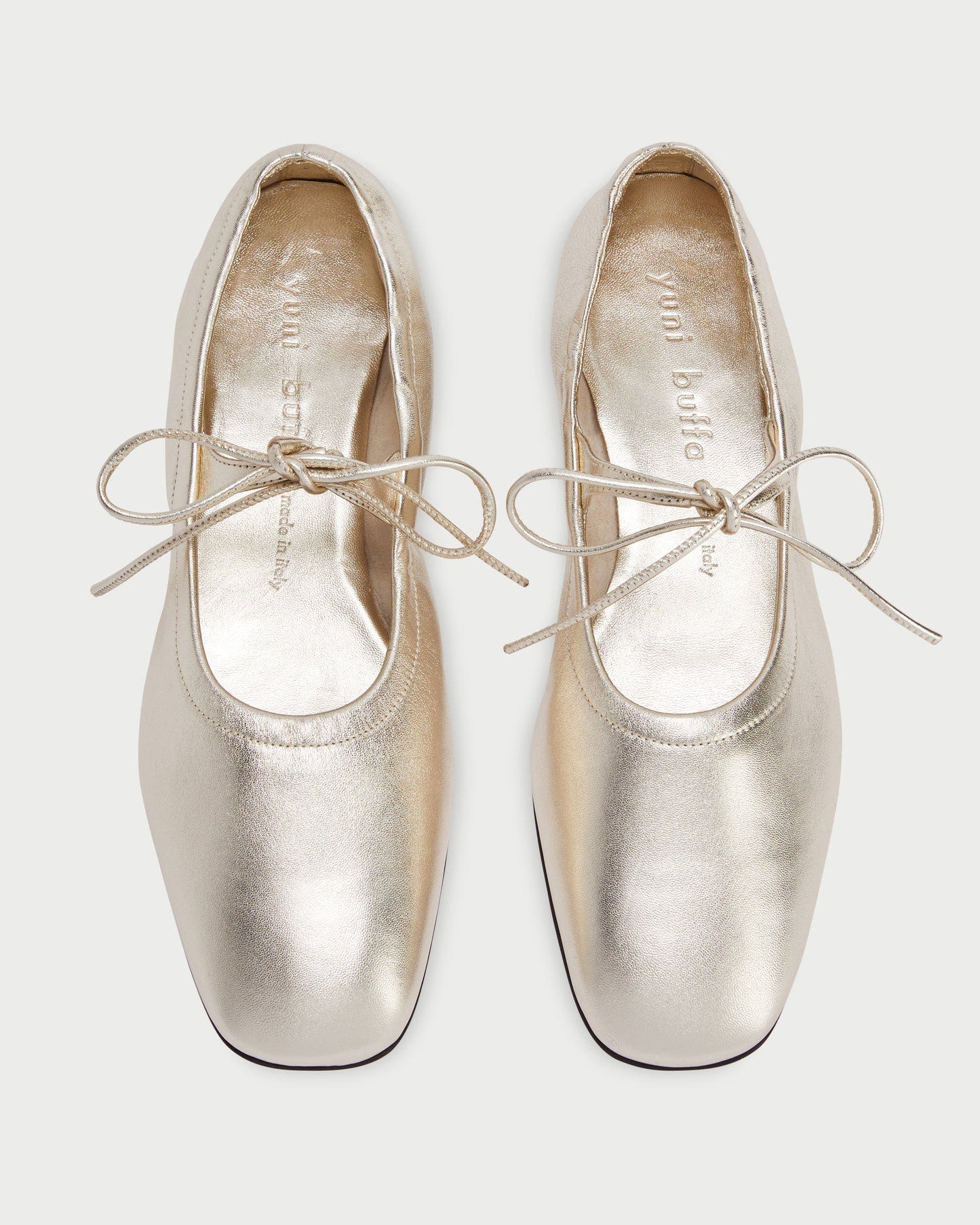 Top-view of Lola Mary Jane ballet flats in Comet