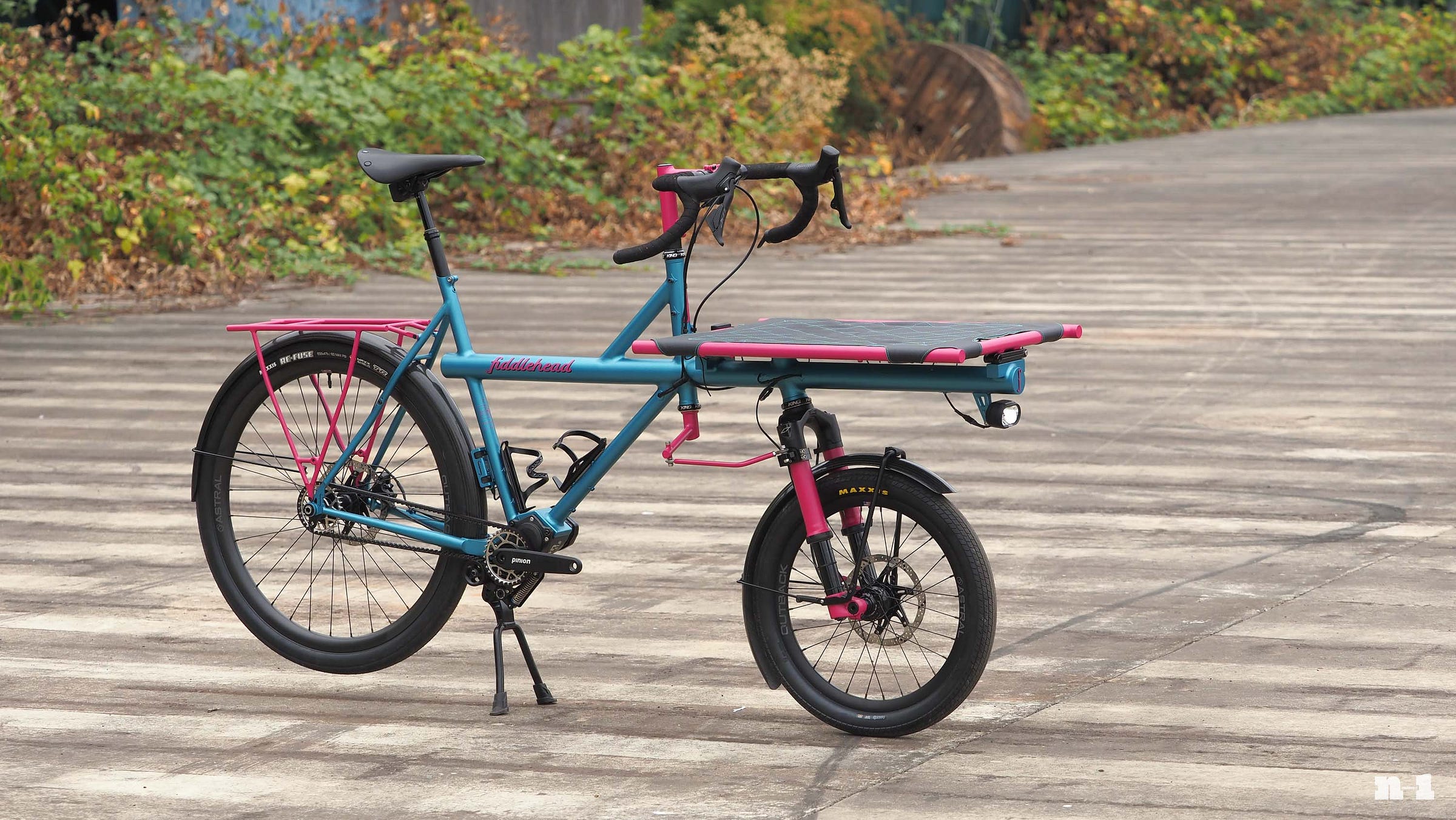 Fiddlehead Cycles omnium cargo bike