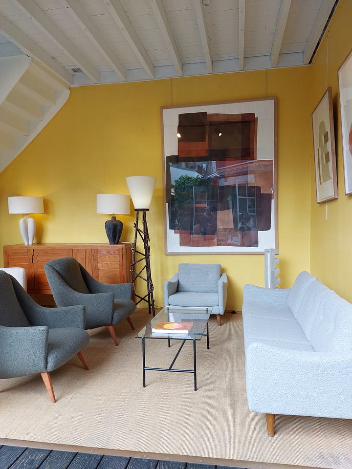 Mobilier aux Puces de Saint Ouen et à la galerie Paradis