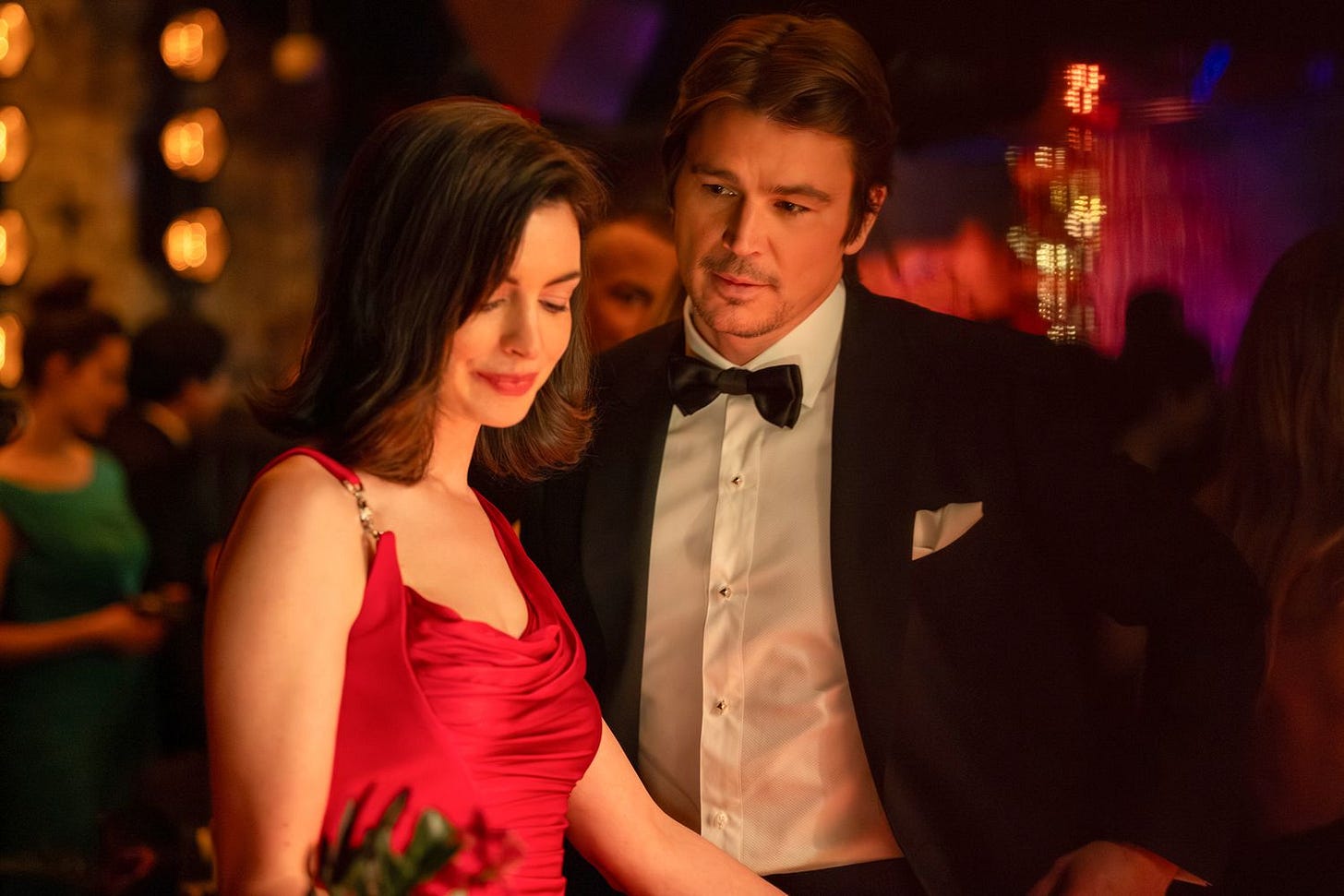 Verity' Review: Dakota Johnson and Anne Hathaway in a Limp Thriller Verity' Review: Dakota Johnson and Anne Hathaway in a Limp Thriller