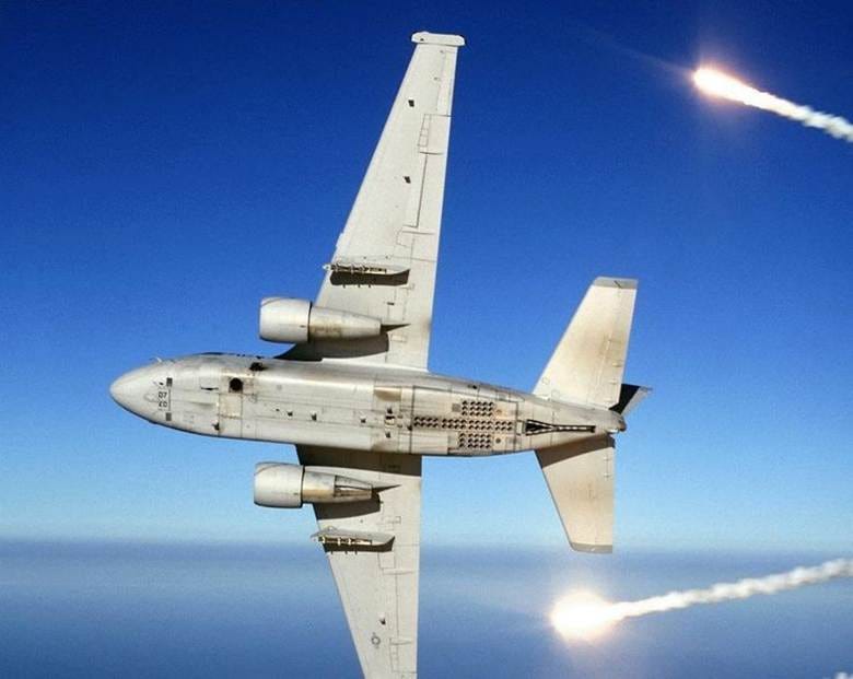 A jet flying in the sky

AI-generated content may be incorrect.