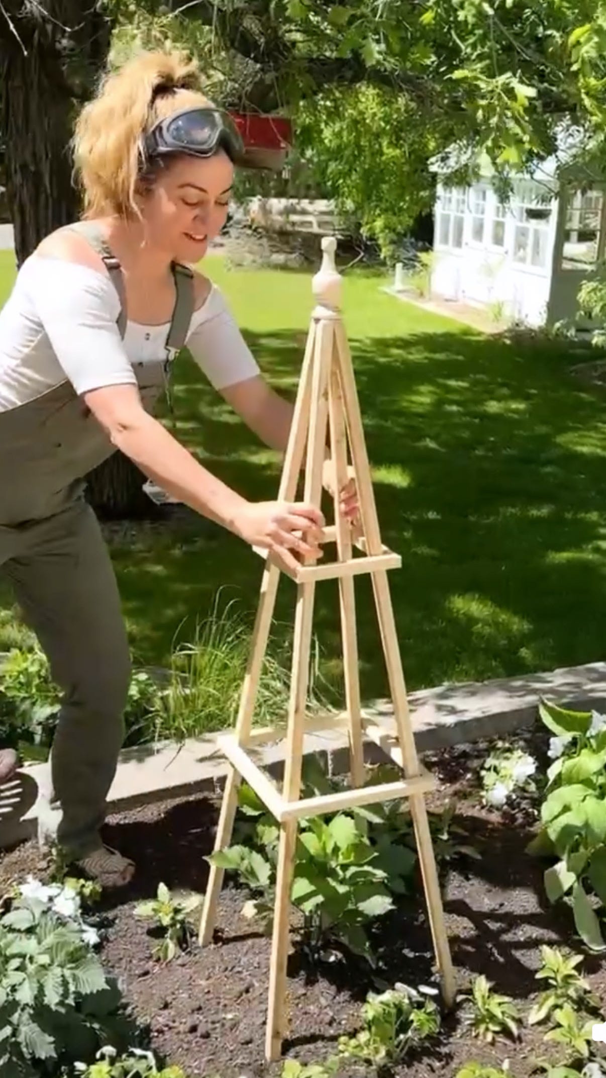 The Easiest Obelisk Tutorial Ever - by Robyn Chubey