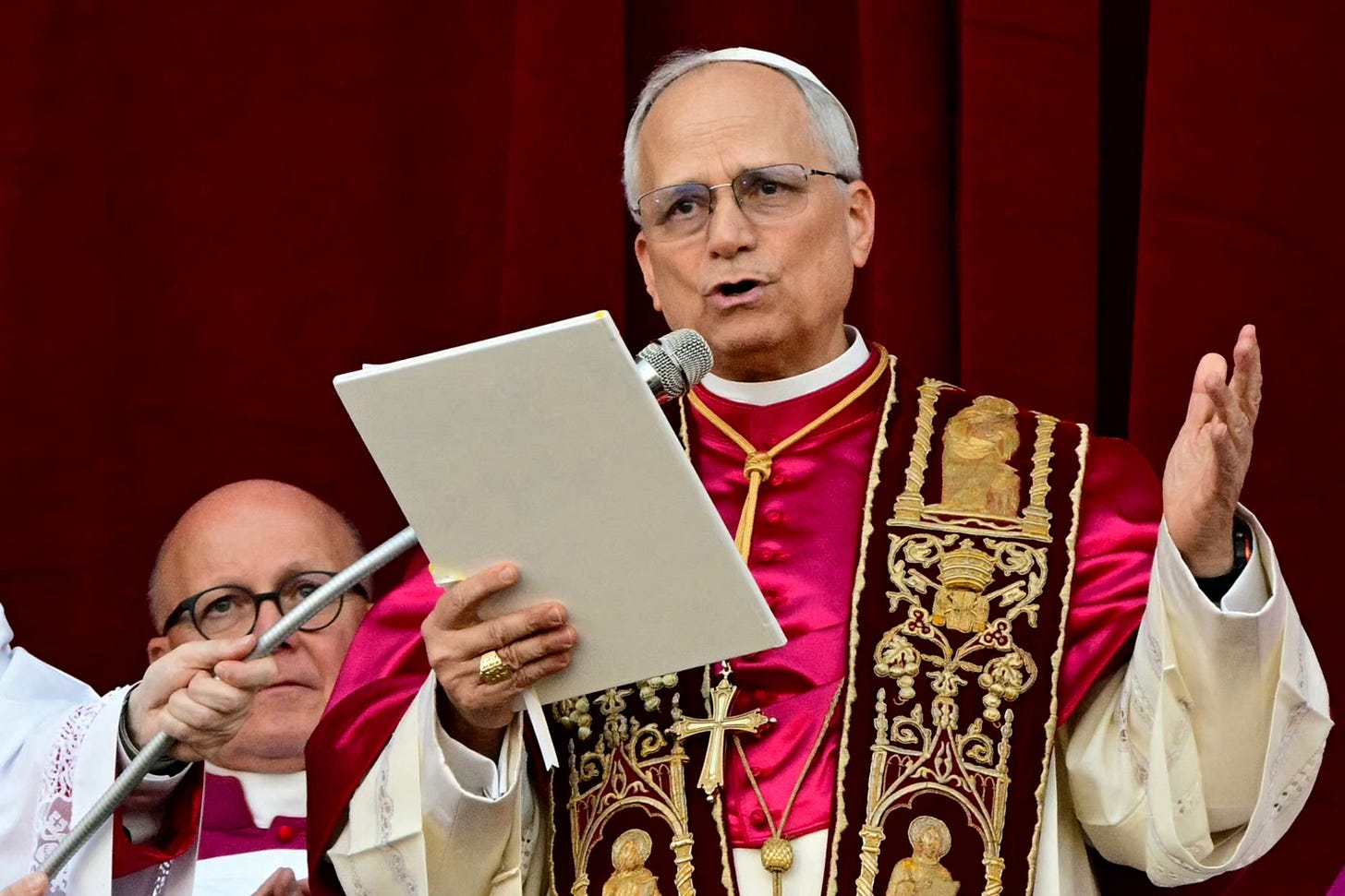 Pope Leo XIV pledges to 'build bridges' in 1st remarks as pontiff - ABC News