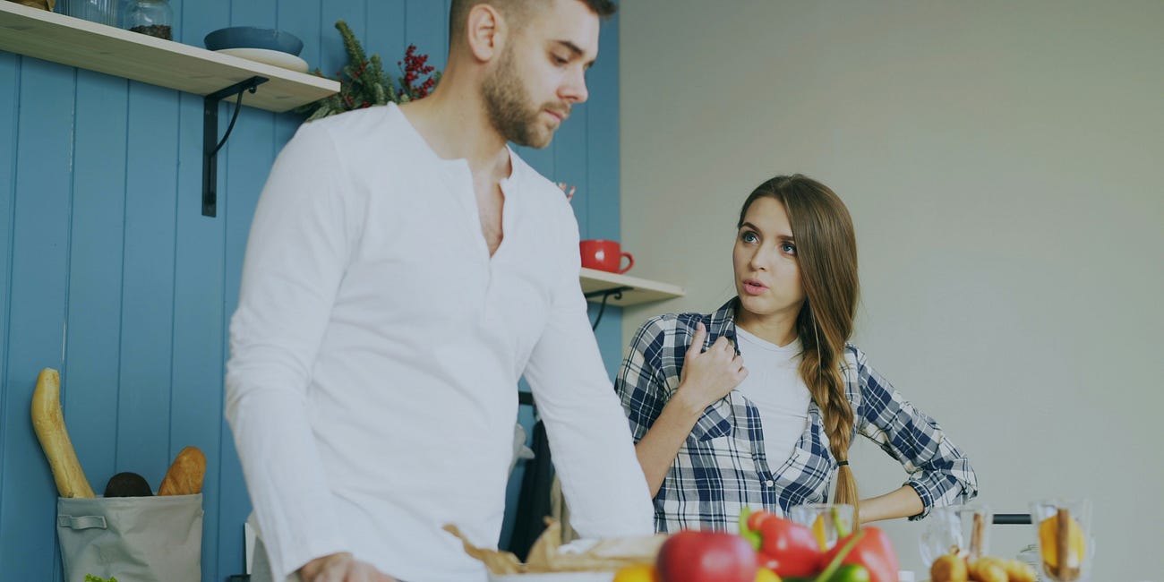 Countering: Narcissists Play "Devil's Advocate" Using These 5 Destabilizing Tactics