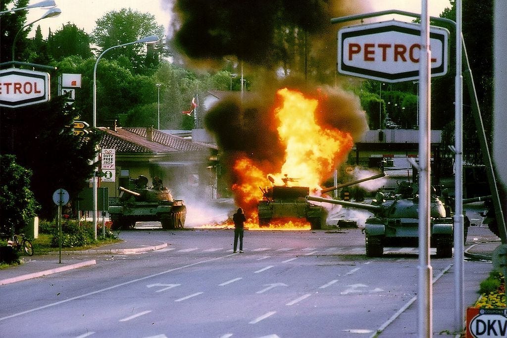 The Ten-Day War (“desetdnevna vojna”) or the Slovenian Independence War  (“slovenska osamosvojitvena vojna”) officially began on... –  @useless-sloveniafacts on Tumblr