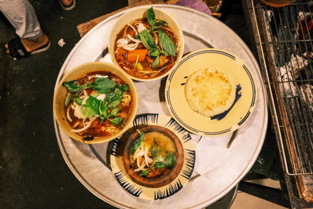 Su Van Hanh street food street, Ho Chi Minh City, Saigon, Vietnam