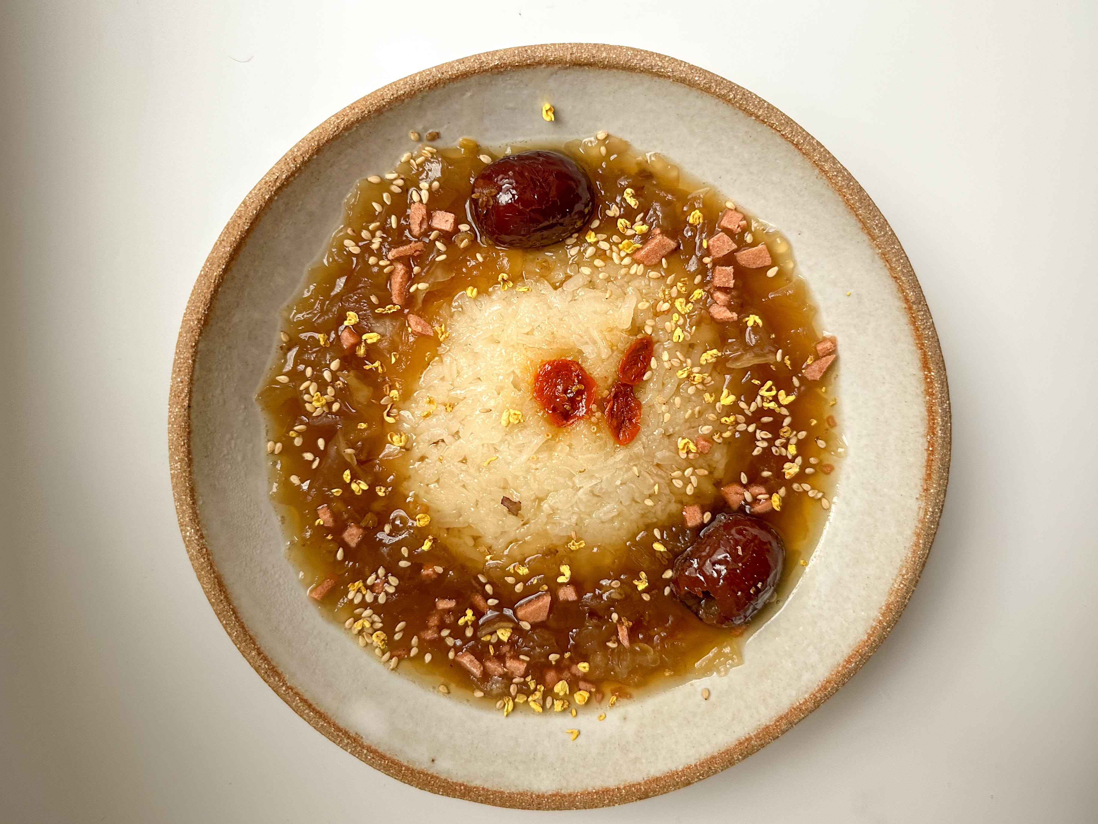 Steamed Sticky Rice with Snow Fungus Dessert Soup