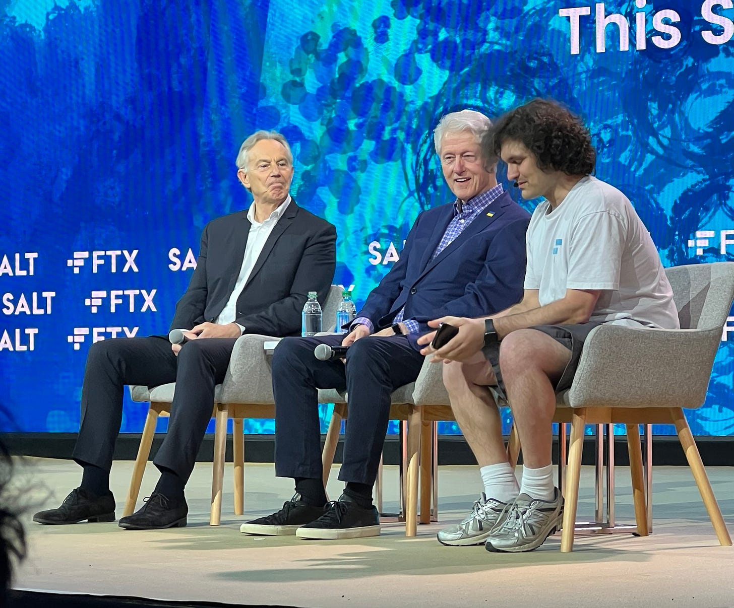 Dan Keeler on Twitter: "Tony Blair and Bill Clinton on the same stage (and  SBF.) You don't see that very often these days, eh?  https://t.co/Vt5pn6egHn" / Twitter