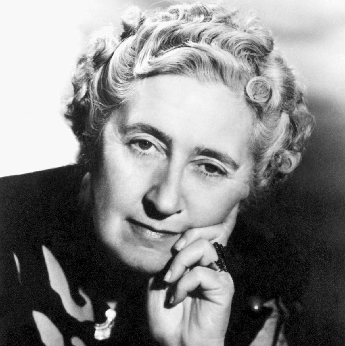 Agatha Christie: Biography, Author, Playwright, British Dame