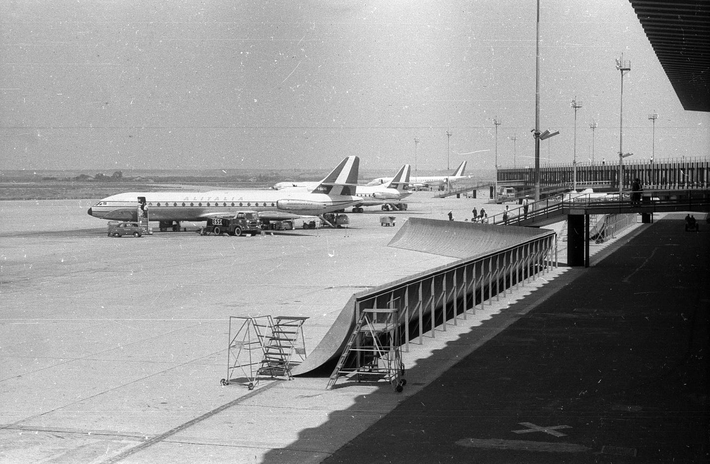 Caravelle Caravelle-Fiumicino_repülőtér._Fortepan_93091-wikimedia