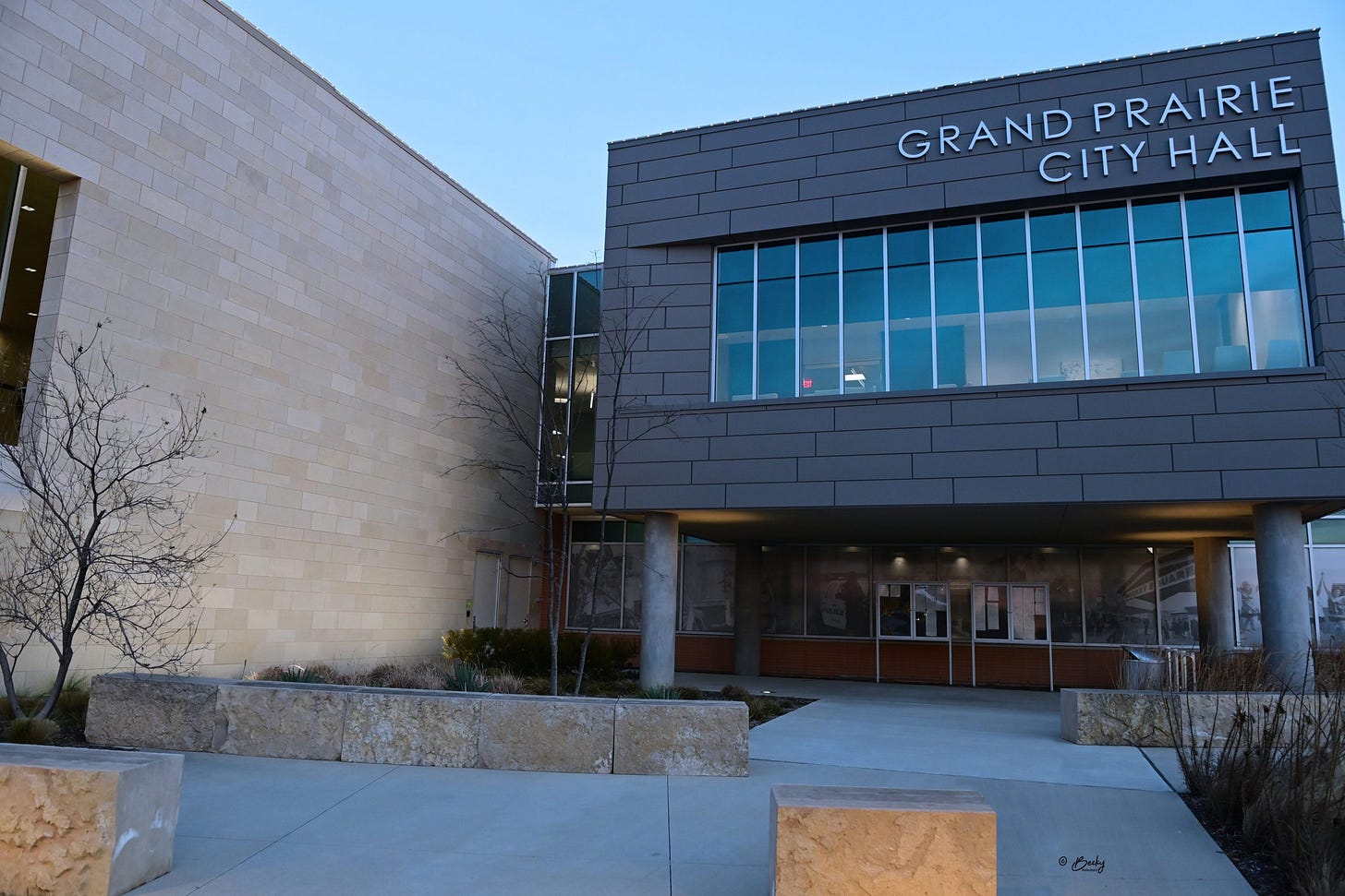 Grand Prairie City Hall - Targetti Grand Prairie City Hall - Targetti